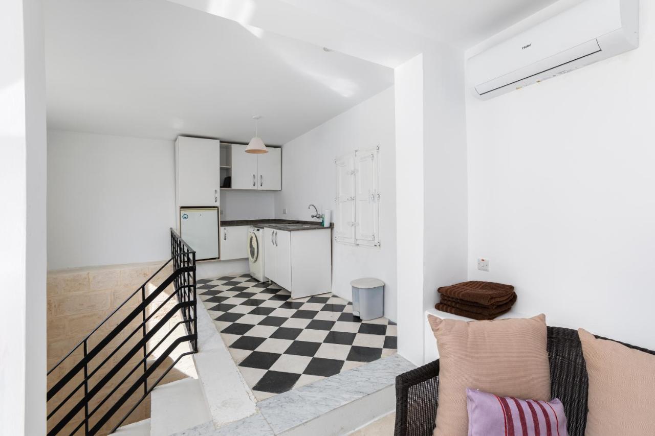 Traditional & Modern Maltese Townhouse - Rooftop Terrace And Sea Views, Close To Birgu Waterfront Cospicua Экстерьер фото